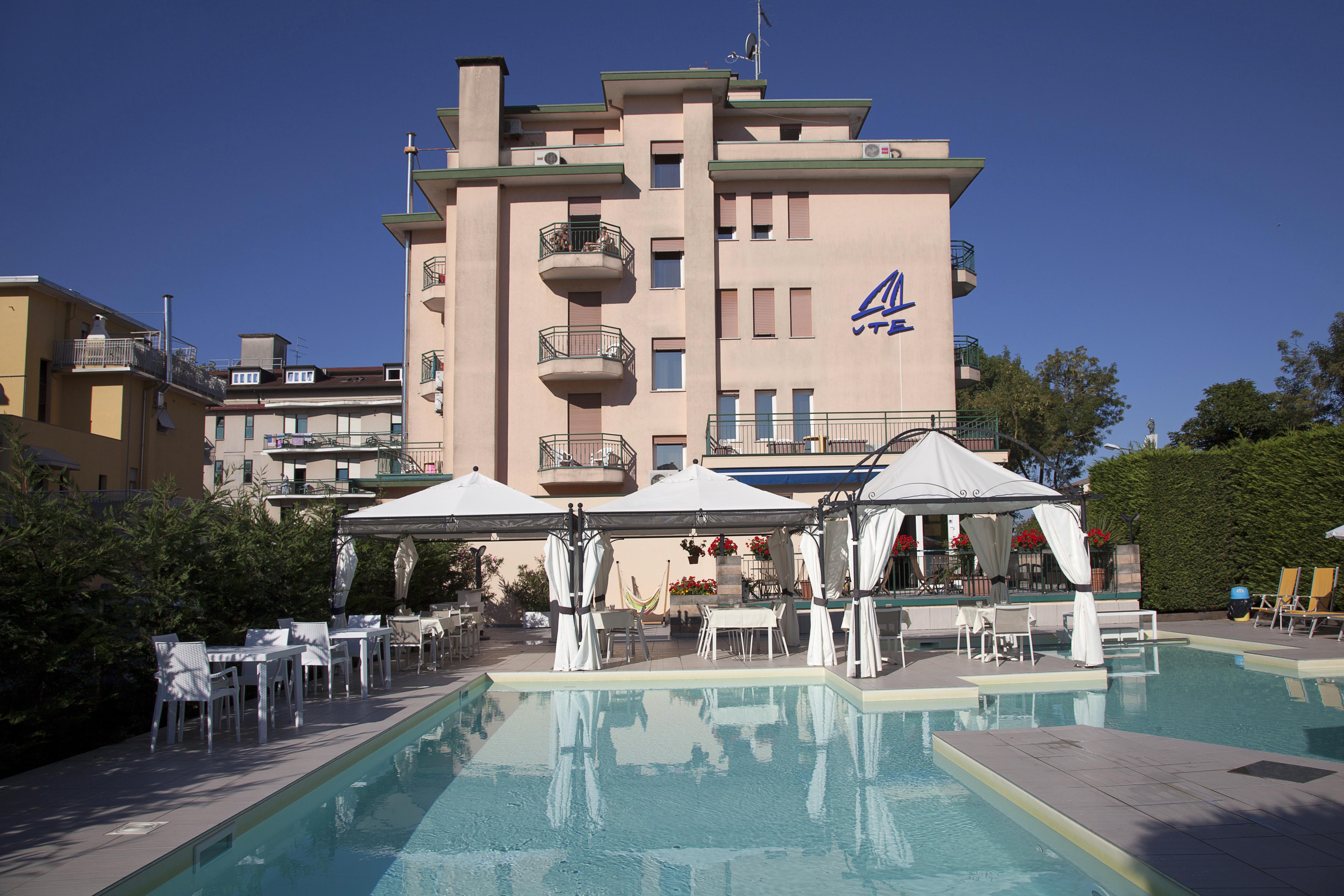 Hotel Ute 3*