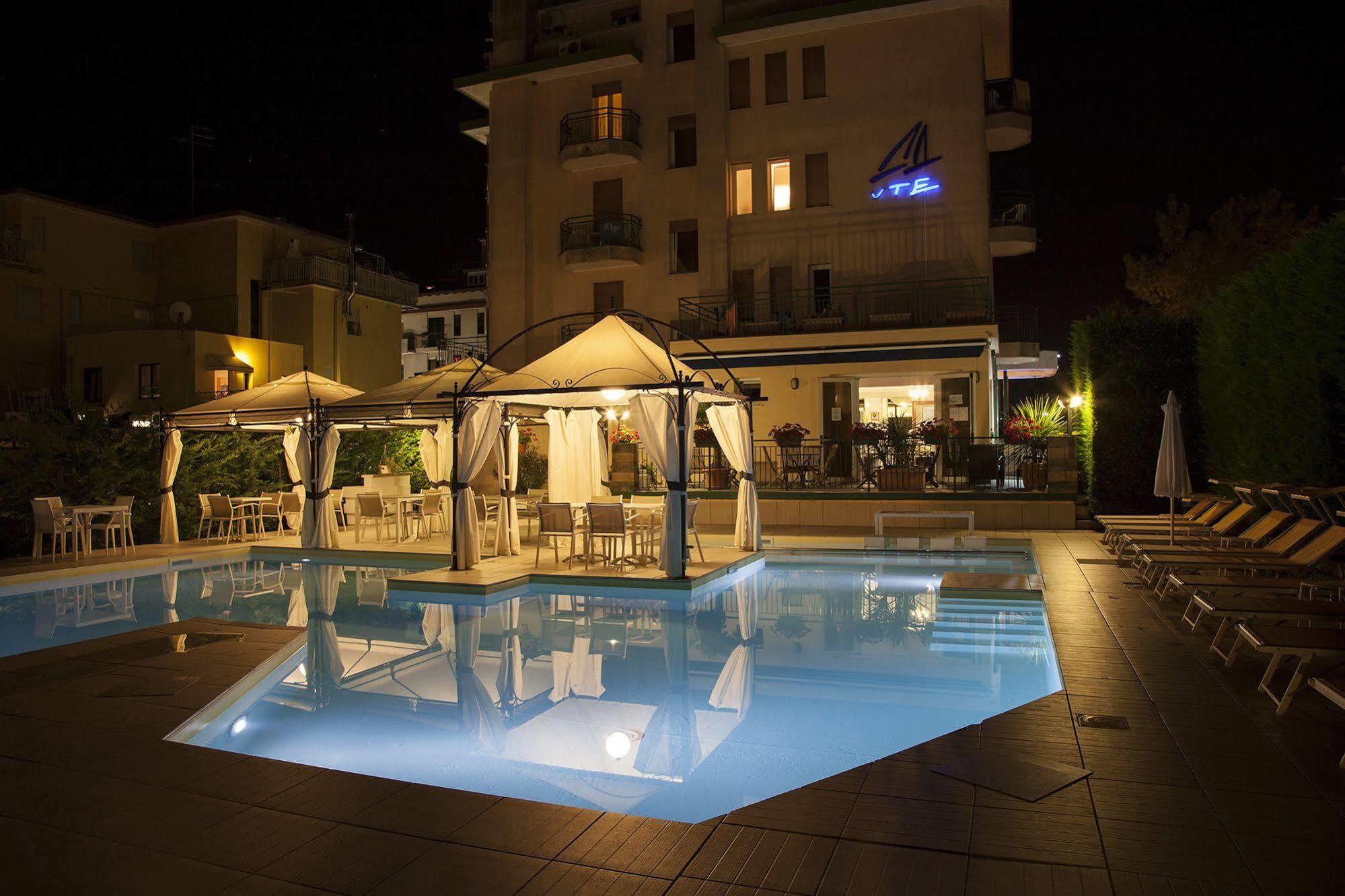 Ute Hotel 3*